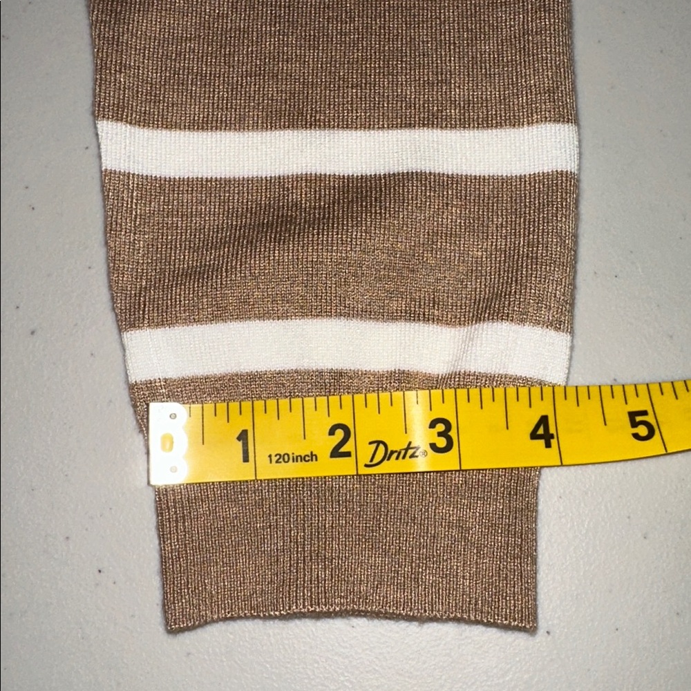 NWT Vince Camuto Tan and White Striped Sweater size large. - Picture 11 of 14